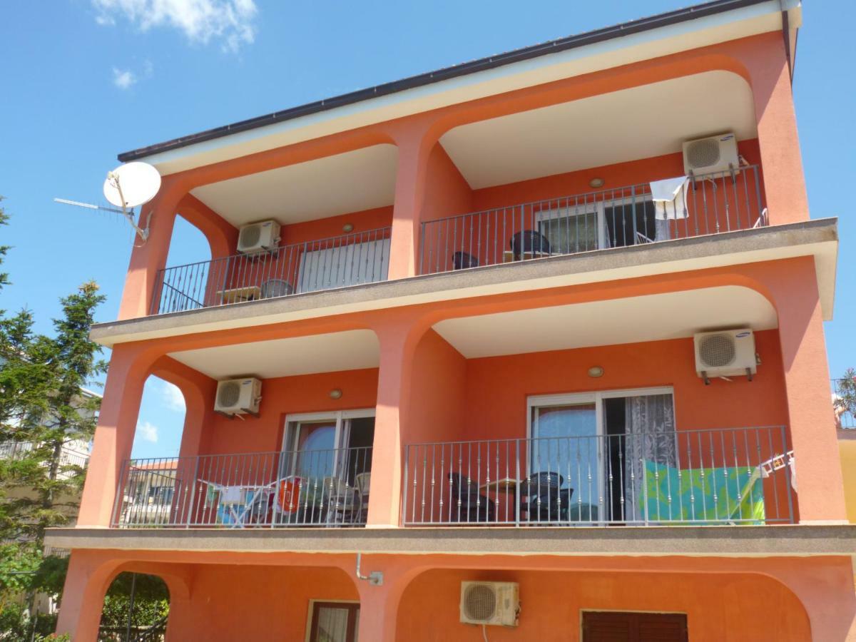 Apartments Mauro โนวีวีโนดอลสกี ภายนอก รูปภาพ